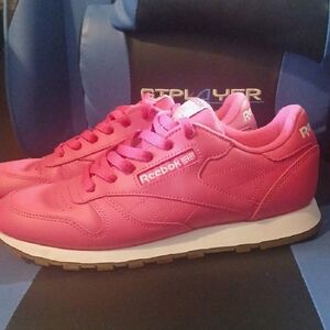 Reebok Women's Bright Pink Sneakers